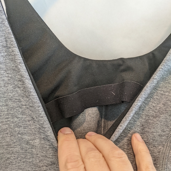 Lululemon Contour tank size 8 in EUC - Picture 7 of 11